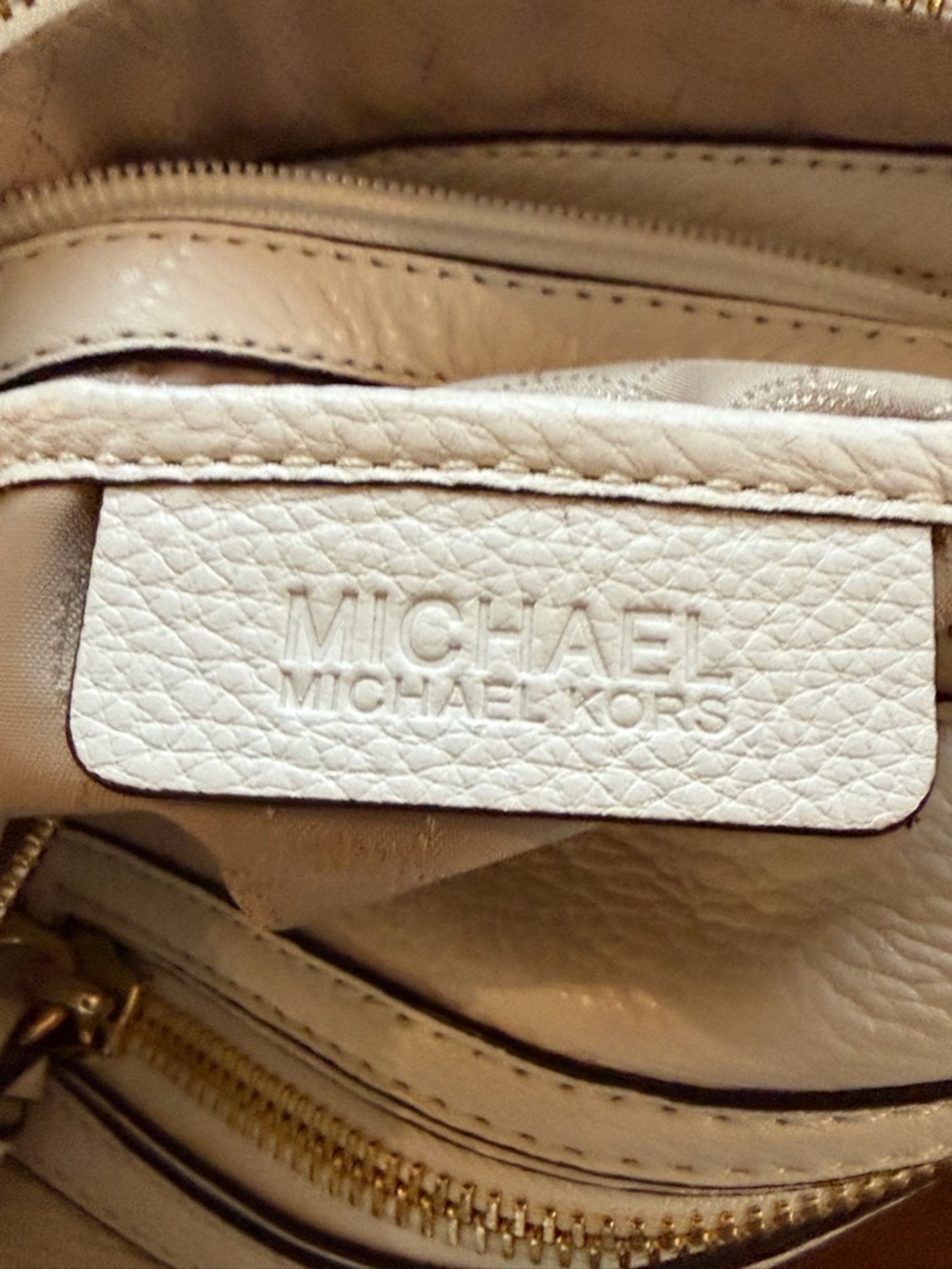Michael Kors Pebbled Leather Crossbody Ivory Cream Gold Zip Shoulder Bag - Picture 11 of 12